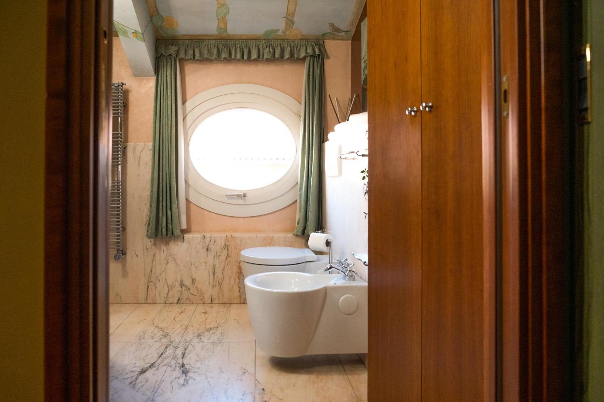 Carbonesi Luxury - Centro Storico Lägenhet Bologna Exteriör bild